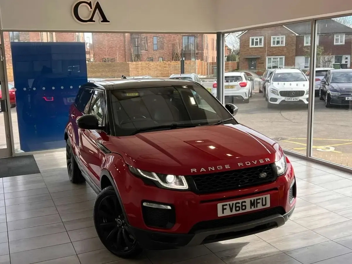 Used Land Rover Range Rover evoque SE 150 HP (110 kW) 2017 Red Estate