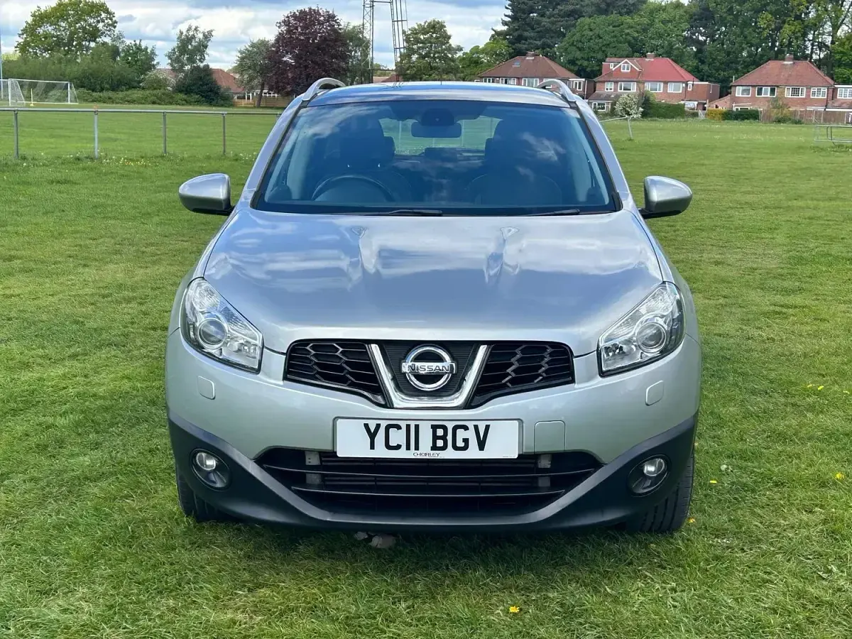 Used Nissan Qashqai Tekna 150 HP (110 kW) 2011 Silver SUV