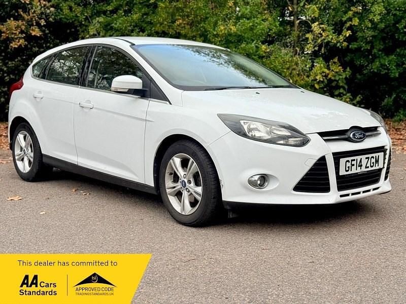 White Used 2014 Ford Focus Zetec Hatchback | £5,995 (Fair price) - Image 1/4