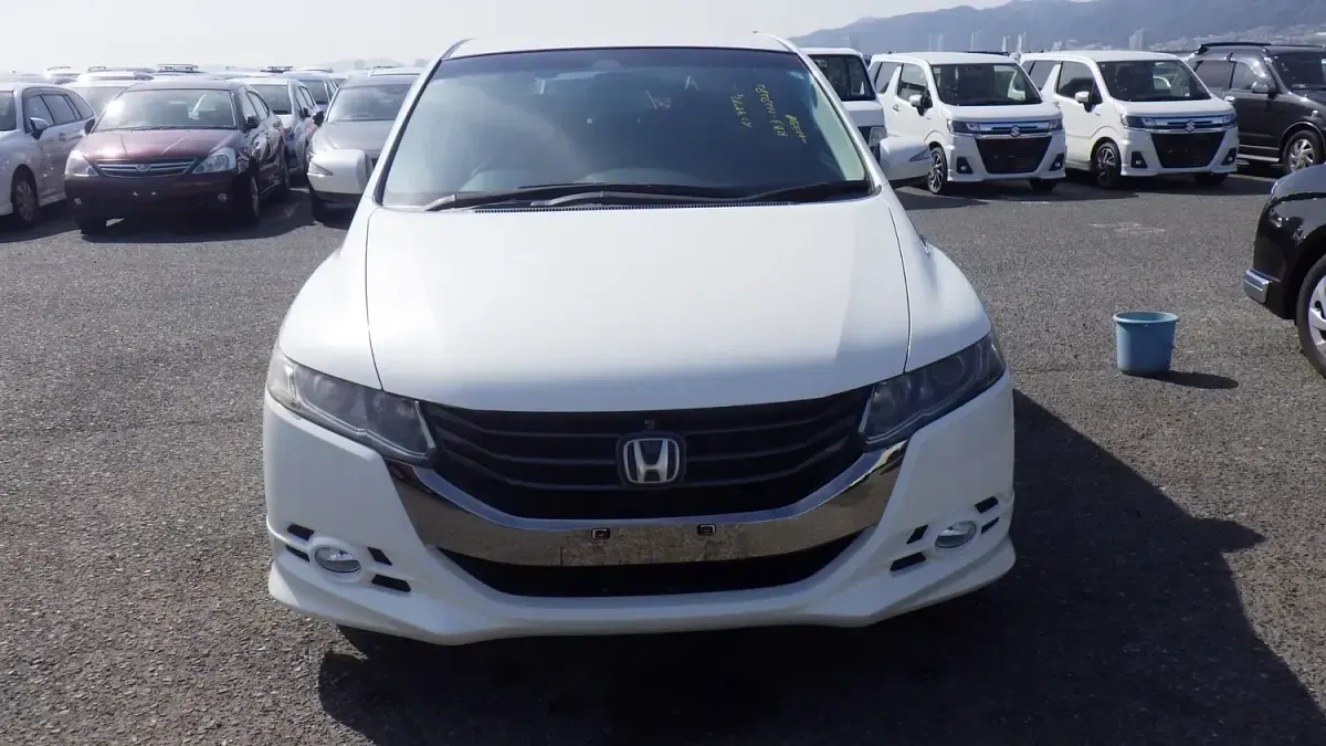 Used Honda Odyssey 203 HP (149 kW) 2011 White MPV