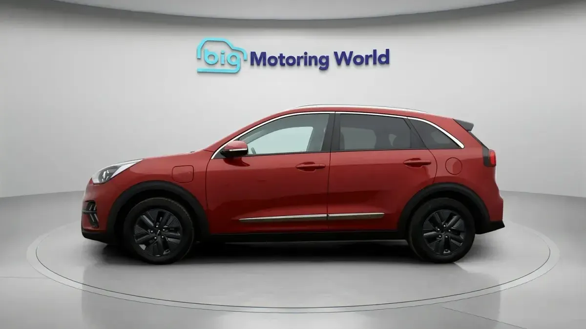 Used Kia Niro 139 HP (102 kW) 2022 Red SUV