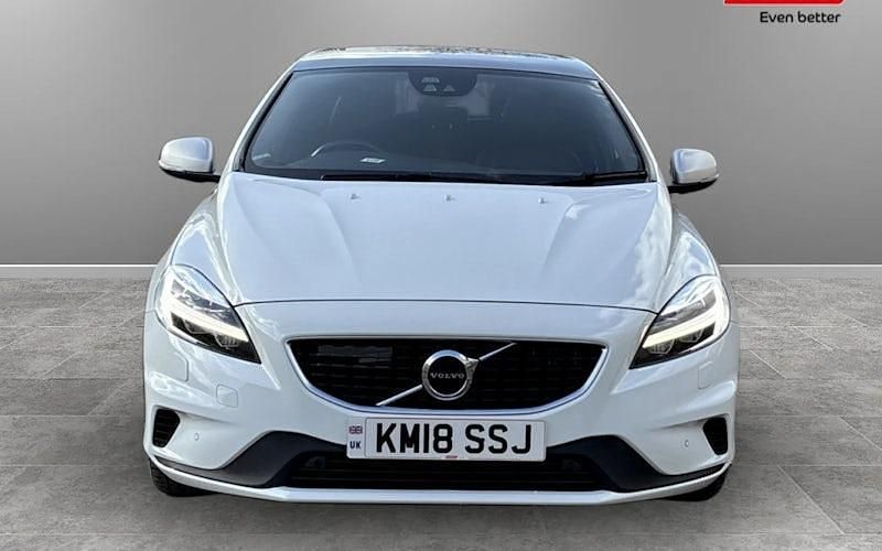 Used Volvo V40 R-Design Pro 190 HP (139 kW) 2017 Hatchback