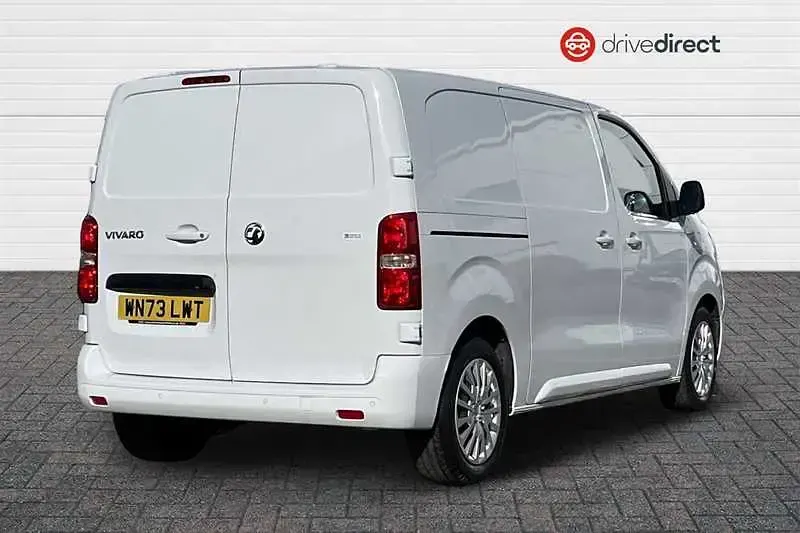 Used Vauxhall Vivaro S 120 HP (88 kW) 2024 White MPV