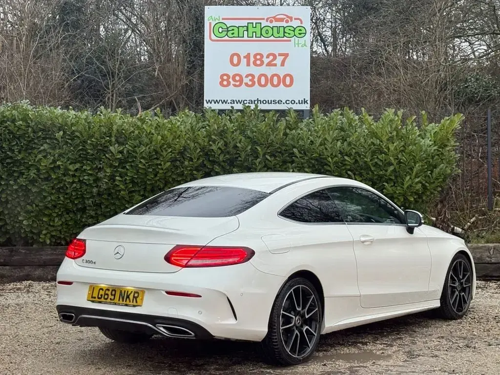 Used Mercedes C300 AMG line 245 HP (180 kW) 2019 White Coupe