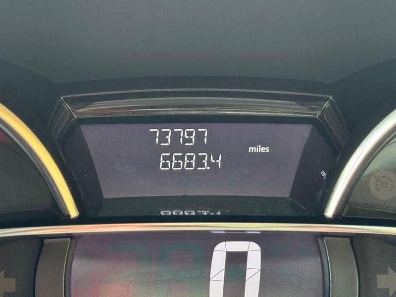 Used Renault Clio IV Iconic 90 HP (66 kW) 2019 Silver Hatchback