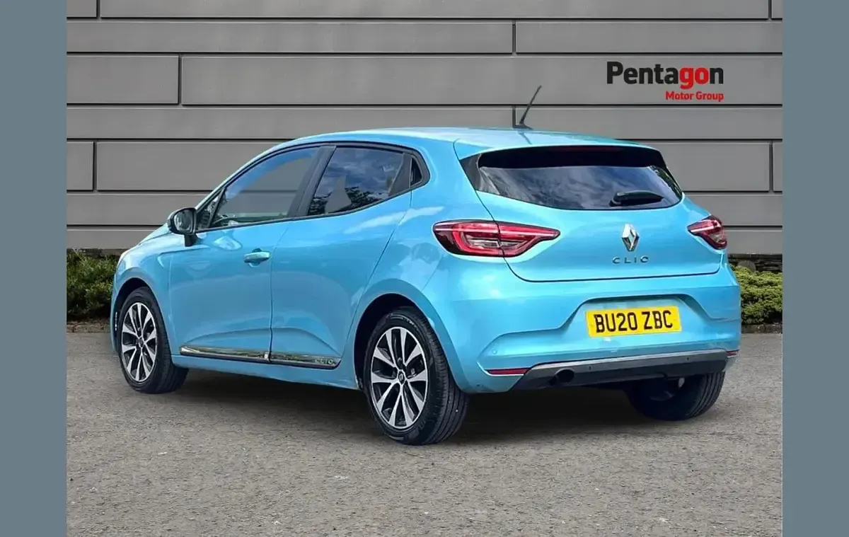 Begagnad Renault Clio V Iconic 99 HK (72 kW) 2020 Blå Halvkombi