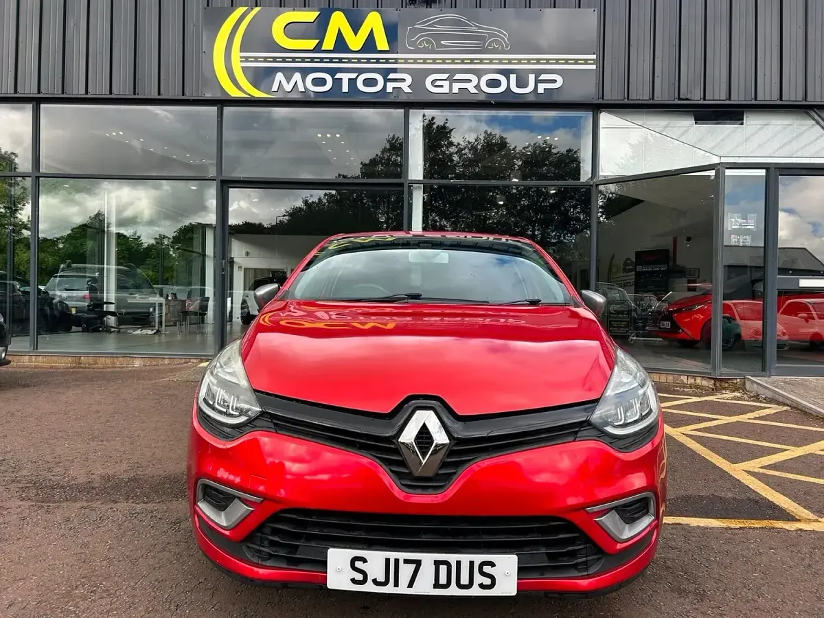 Used Renault Clio Dynamique 110 HP (80 kW) 2017 Red Hatchback