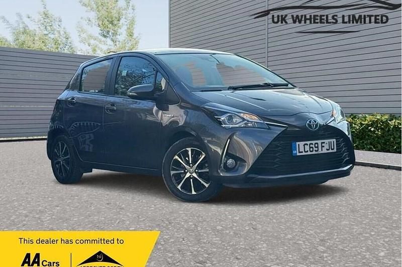 Used 2019 Toyota Yaris Hybrid | £11,190 (Good price) - Image 1/1