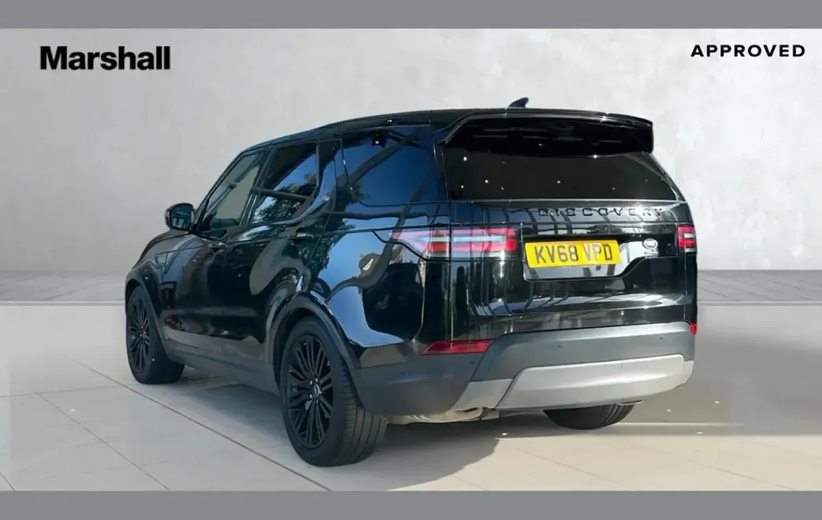 Used Land Rover Discovery HSE Luxury 306 HP (225 kW) 2018 Solid  santorini black SUV