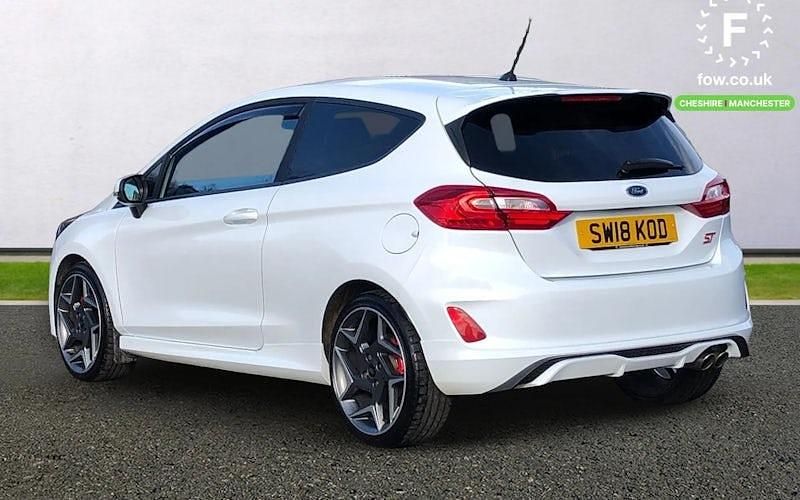 Used Ford Fiesta ST 200 HP (147 kW) 2018 White Hatchback
