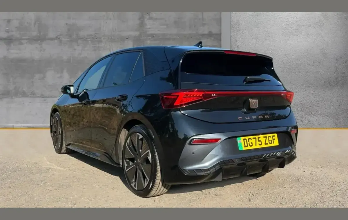 Used Cupra Born e-Boost 169 kW (231 HP) 2025 Midnight black Hatchback