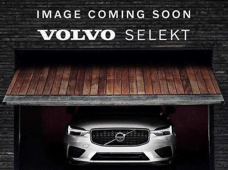 Bright silver Used 2018 Volvo XC40 R-Design SUV | £18,490 (Fair price) - Image 1/1