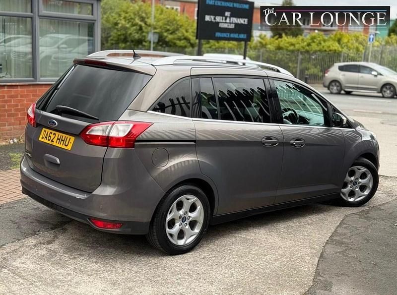 Used Ford Grand C-Max Zetec 115 HP (84 kW) 2013 Brown MPV