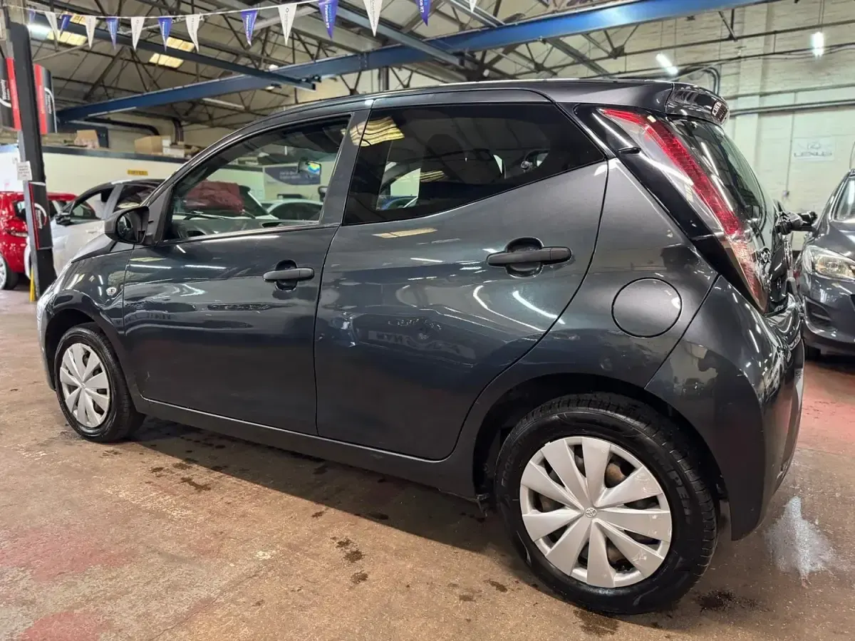 Gebraucht Toyota Aygo 2018 Grau Kleinwagen