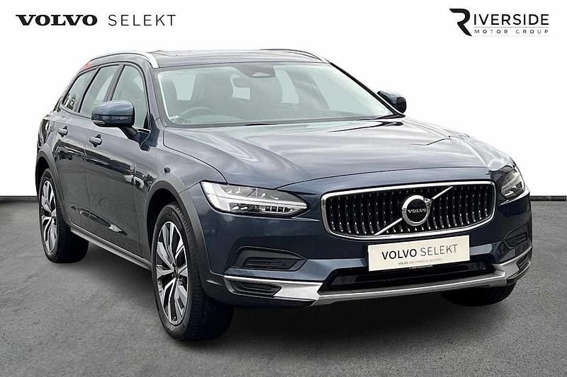 Denim blue Used 2022 Volvo V90 Estate | £35,950 (Fair price) - Image 1/4