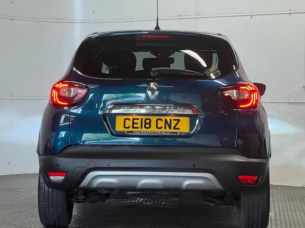 Used Renault Captur Dynamique 90 HP (66 kW) 2018 Blue SUV