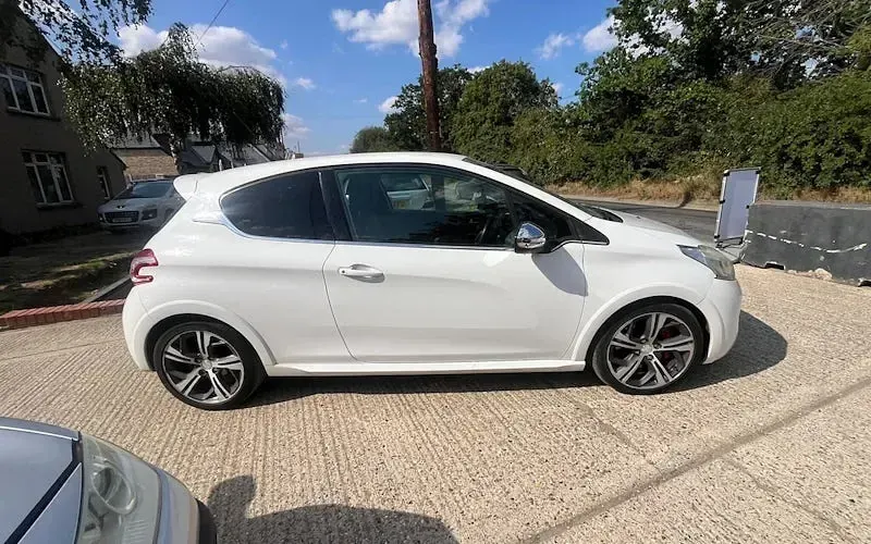 Used Peugeot 208 GTi 200 HP (147 kW) 2014 Hatchback