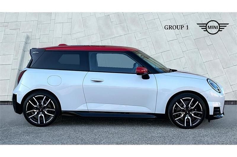 Used Mini Cooper Sport 160 kW (218 HP) 2024 Nanuq white Hatchback