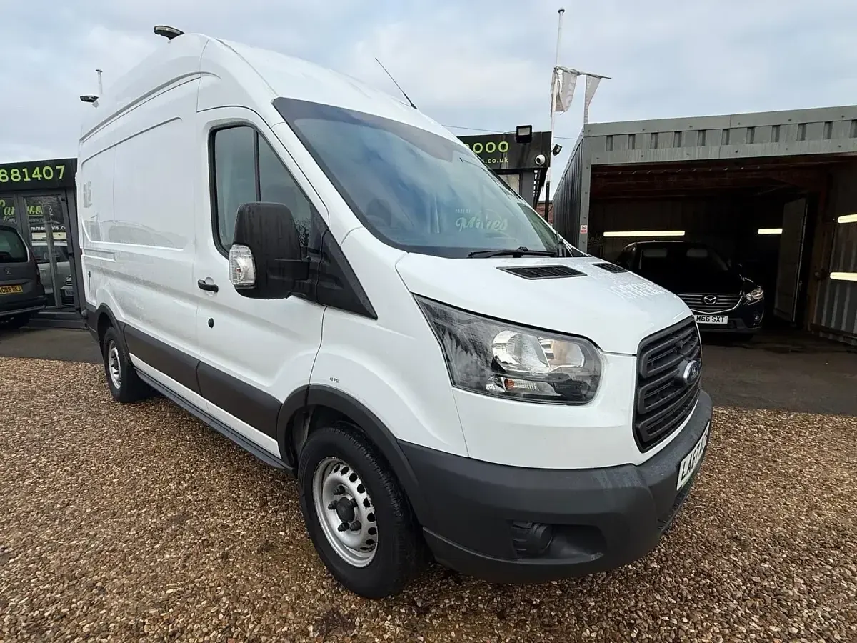 Used Ford Transit 130 HP (95 kW) 2018 White Van