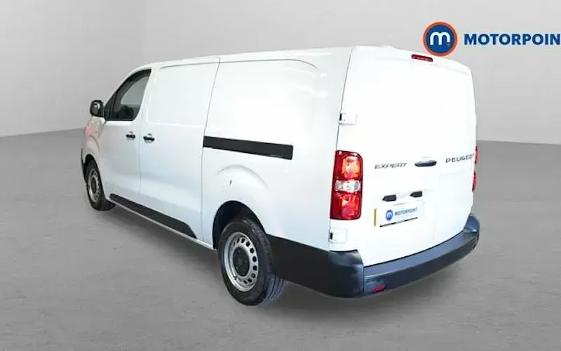 Używany Peugeot Expert 120 KM (88 kW) 2025 Van