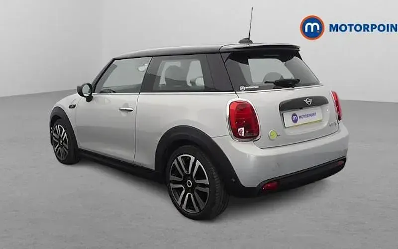 Used Mini Cooper Level 2 135 kW (184 HP) 2023 Hatchback