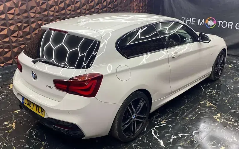 Used BMW 118 M Sport 136 HP (100 kW) 2017 White Hatchback