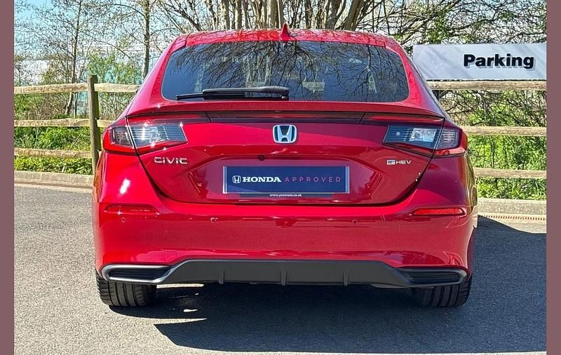 Used Honda Civic Advance 143 HP (105 kW) 2023 Crystal red Hatchback