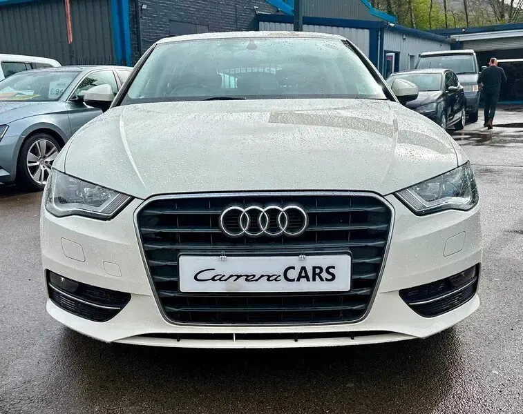 Used Audi A3 Sport 180 HP (132 kW) 2013 White Hatchback