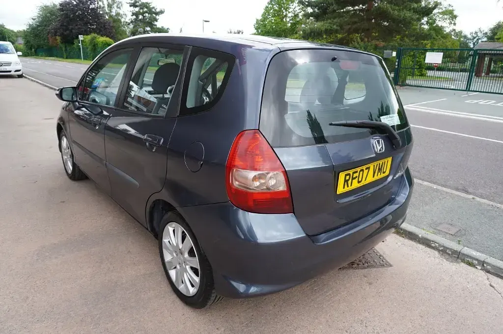 Used Honda Jazz SE 82 HP (60 kW) 2007 Grey Hatchback