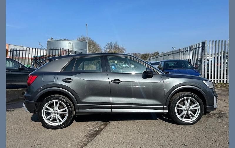 Used Audi Q2 S-Line 147 HP (108 kW) 2017 Grey SUV