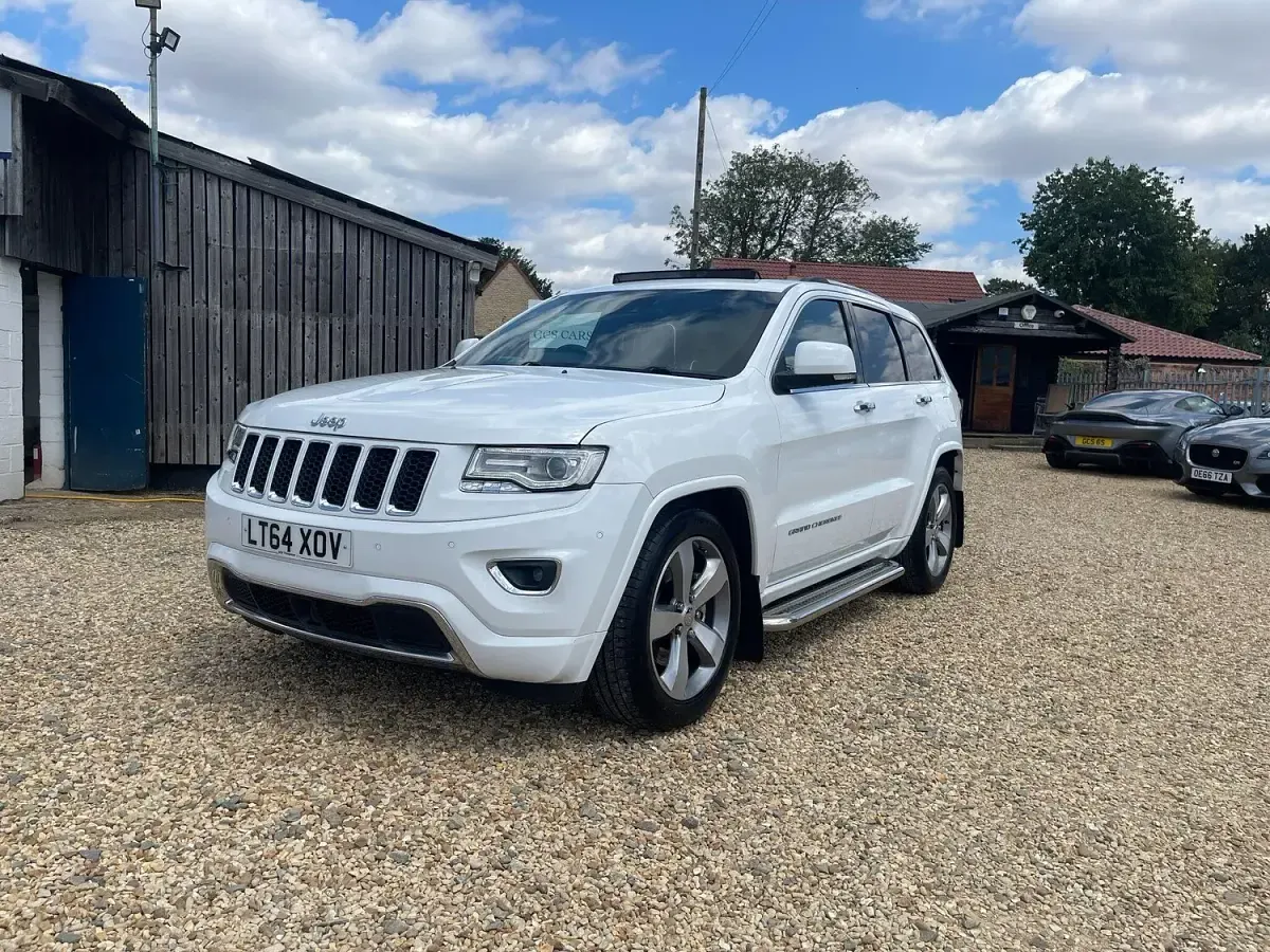 Used Jeep Grand Cherokee Overland 243 HP (178 kW) 2014 White SUV