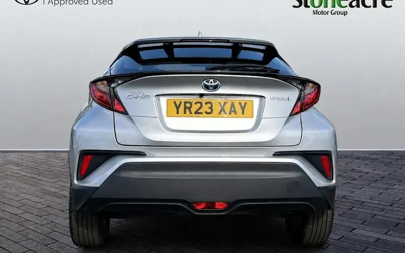 Used Toyota C-HR 140 HP (102 kW) 2026 Silver SUV