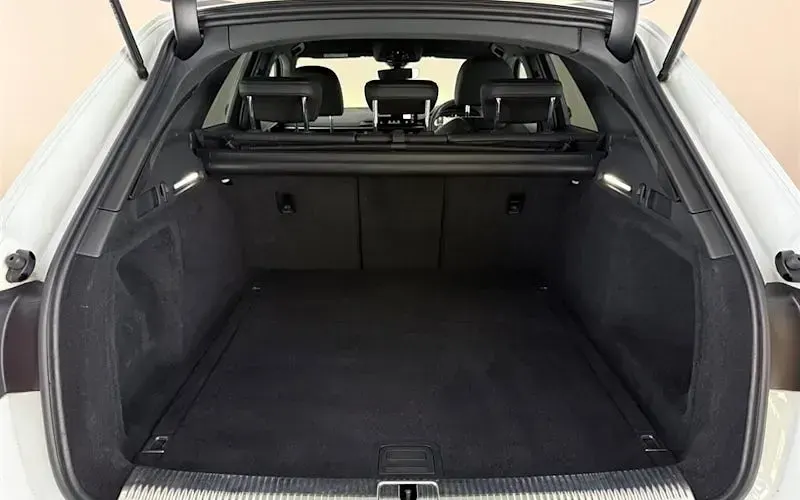 Used Audi A4 Black Edition 204 HP (150 kW) 2021 White Estate