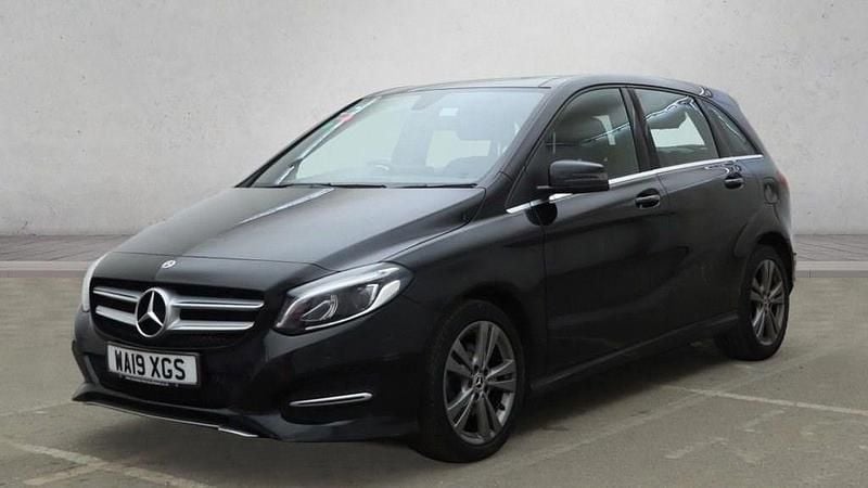 Used Mercedes B180 Exclusive 122 HP (89 kW) 2019 Black MPV