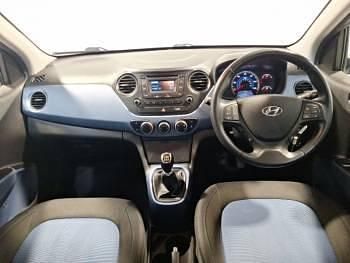 Used Hyundai i10 Premium 66 HP (48 kW) 2016 Blue Hatchback