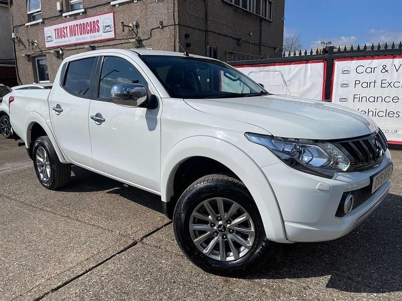 White Used 2019 Mitsubishi L200 Pickup | £13,995 (Fair price) - Image 1/4