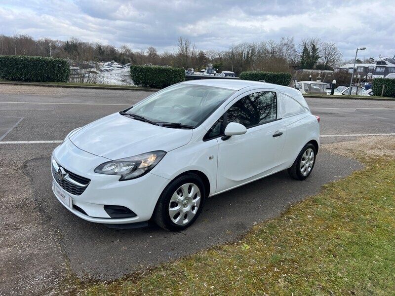White Used 2018 Vauxhall Corsa Van | £4,450 (Fair price) - Image 1/4
