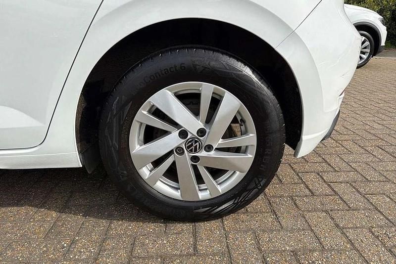 Used VW Polo Life 95 HP (69 kW) 2022 White Hatchback