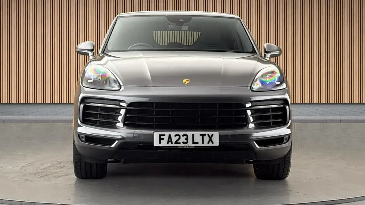 Used Porsche Cayenne 353 HP (259 kW) 2022 Grey SUV