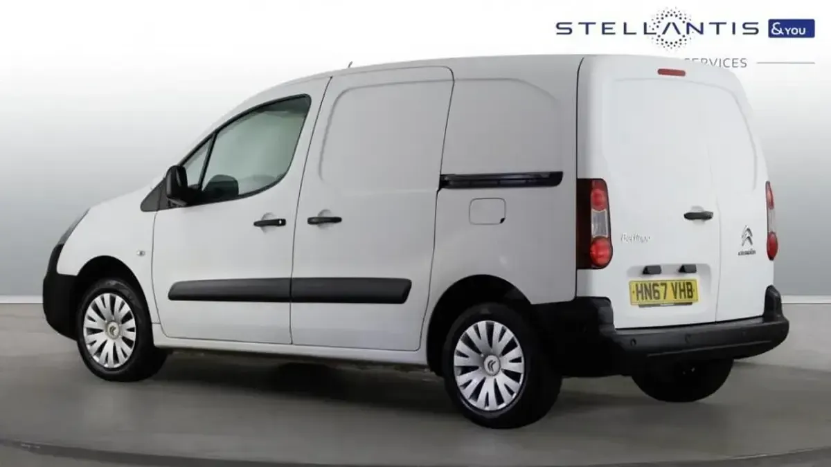 Używany Citroën Berlingo 100 KM (73 kW) 2017 Biały Minivan