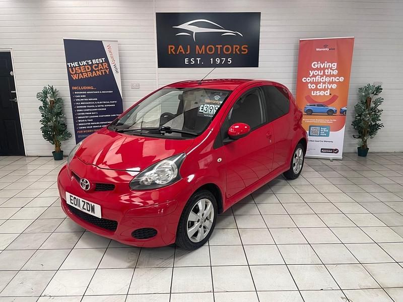 Red Used 2011 Toyota Aygo Hatchback | £3,495 (Fair price) - Image 1/4