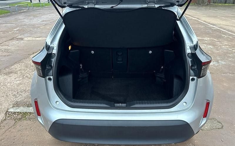 Used Toyota Yaris Hybrid Design 116 HP (85 kW) 2026 Estate