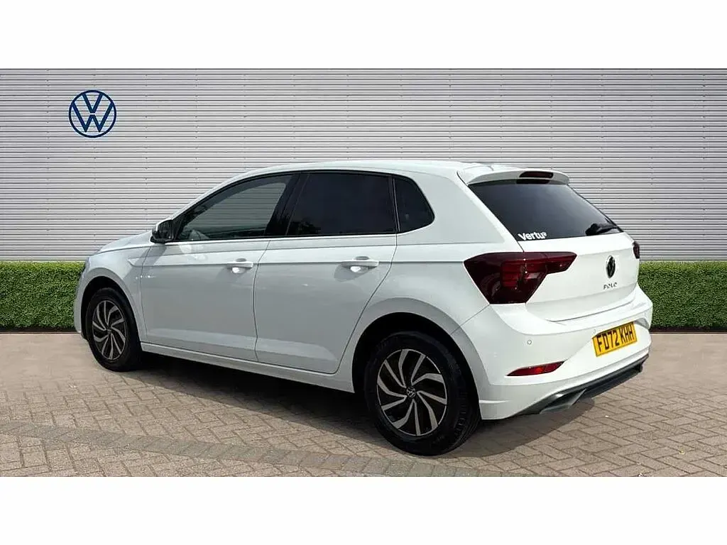 Used VW Polo Life 95 HP (69 kW) 2022 White Hatchback