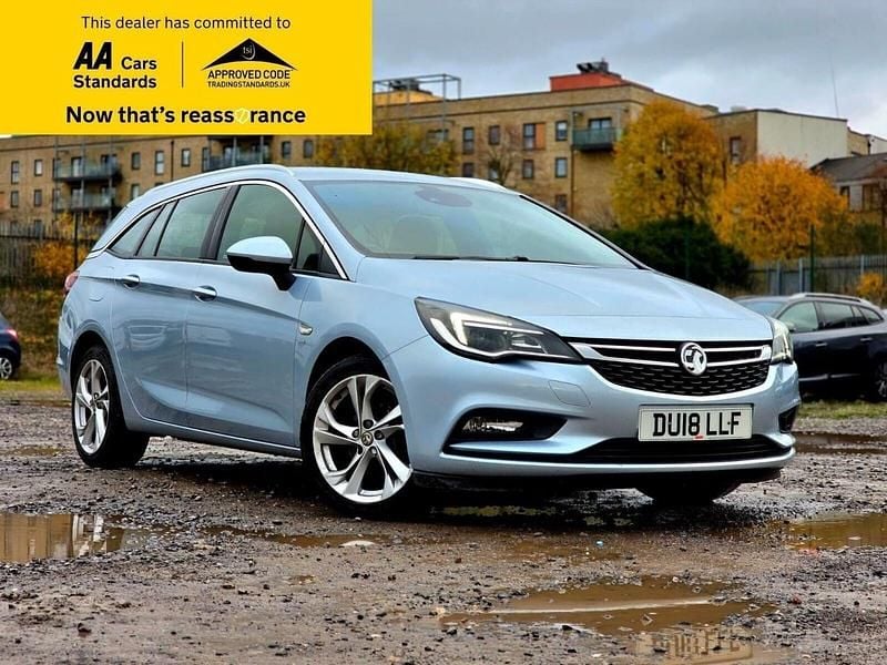 Silver Used 2018 Vauxhall Astra SRi Estate | £6,788 (Good price) - Image 1/4