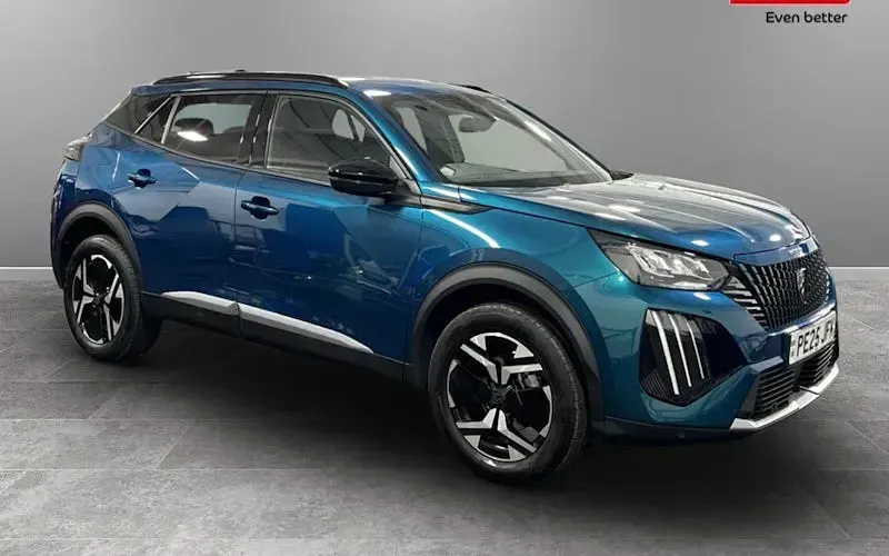 Usado Peugeot 2008 Allure 131 HP (96 kW) 2024 SUV