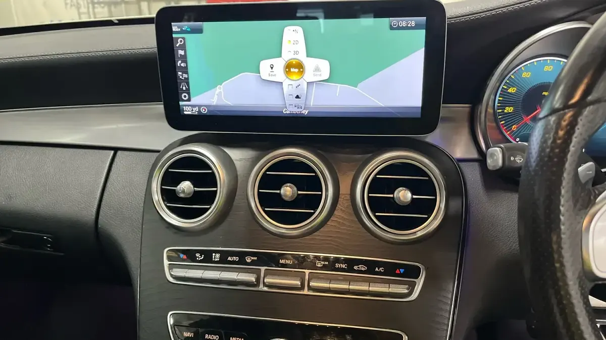 Used Mercedes C300 AMG Line Premium 245 HP (180 kW) 2019 White Coupe