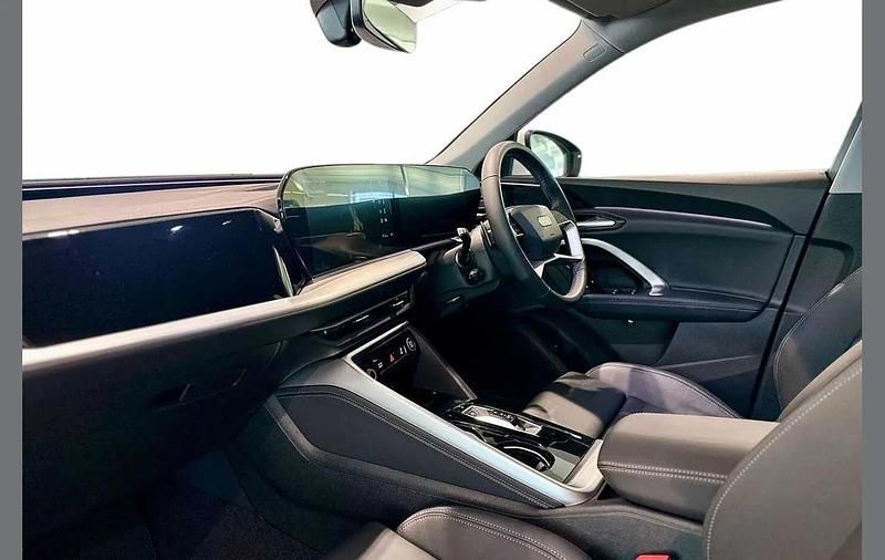 New Audi Q5 Sport 268 HP (197 kW) 2026 White SUV