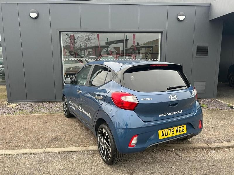 New Hyundai i10 Premium 79 HP (58 kW) 2025 Vibrant blue Hatchback