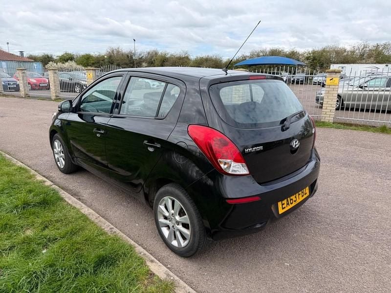 Used Hyundai i20 Active 85 HP (62 kW) 2013 Black Hatchback