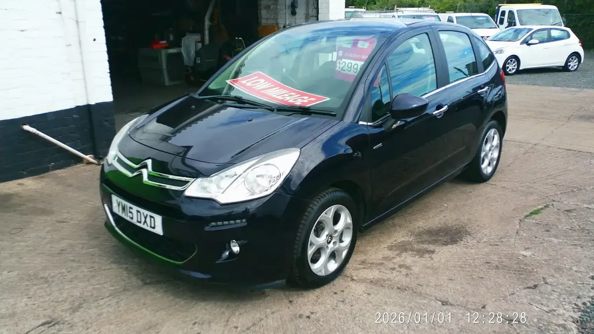 Used Citroën C3 Exclusive 2015 Blue Hatchback